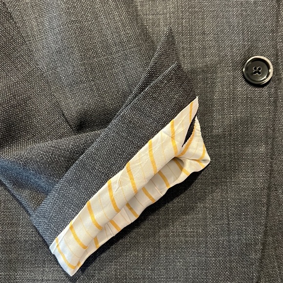Hickey Freeman grey suit 42R | beautiful details - Picture 5 of 9
